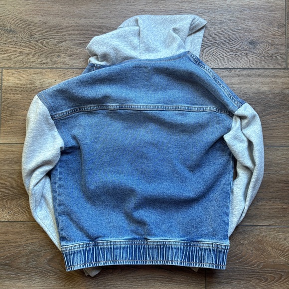 SO Denim Jacket with Gray Hood - Picture 4 of 5